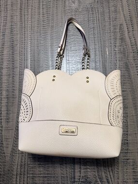 Jessica Simpson Cream Shoulder Tote with Chain Straps Inside Bag comes out